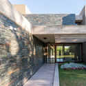 Casas con piedra en Argentina: Materiales pétreos como recurso expresivo - Imagen Principal