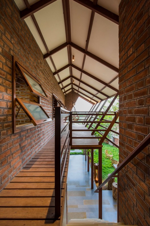 Residencia Palasvada / Tushar Parikh and Associates - Fotografía interior, Madera, Ladrillo