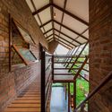 Residencia Palasvada / Tushar Parikh and Associates - Fotografía interior, Madera, Ladrillo