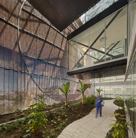 O tijolo na arquitetura latino-americana de hospitais e centros de saúde - Imagem 7 de 15