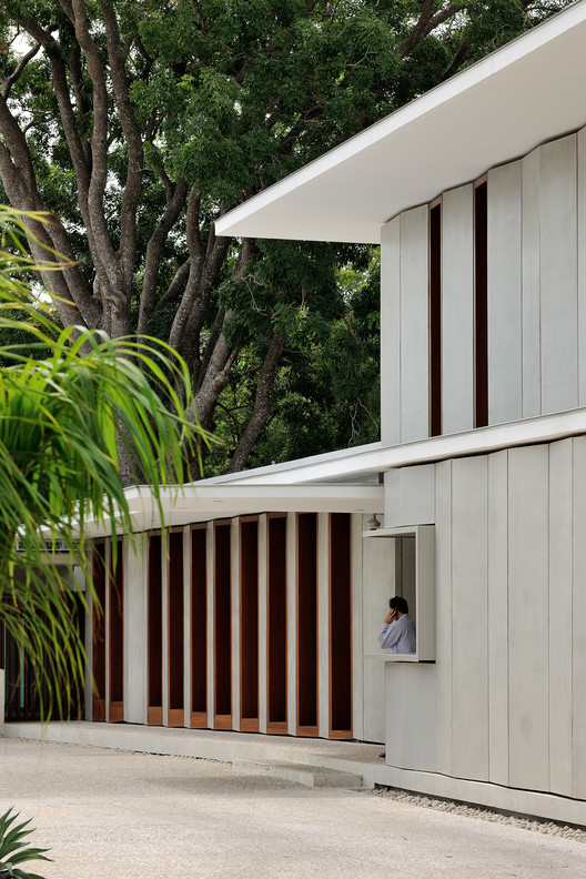 French Embassy in Accra / Segond-Guyon Architectes - Exterior Photography, Concrete