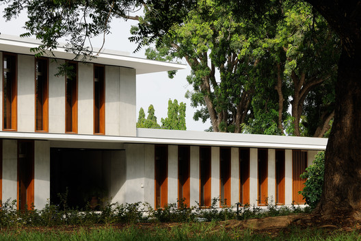 French Embassy in Accra / Segond-Guyon Architectes - Exterior Photography, Concrete, Column