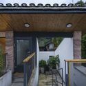 Moutain House of Lew / LEW JOESON - Exterior Photography, Houses, Stairs, Door, Handrail