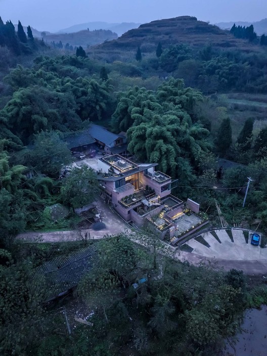 Moutain House of Lew / LEW JOESON - Exterior Photography, Aerial View Photography