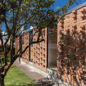 Casa Cuscungo / Estudio 2850 - Fotografía exterior, Casas, Jardín, Fachada, Cierros, Arco, Escaleras