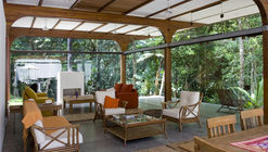 Saíras House / Kruchin Arquitetura