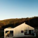Casa de Isilda e Aires Henriques / ateliermob - Fotografia de Exterior, Casas, Porta, Fachada