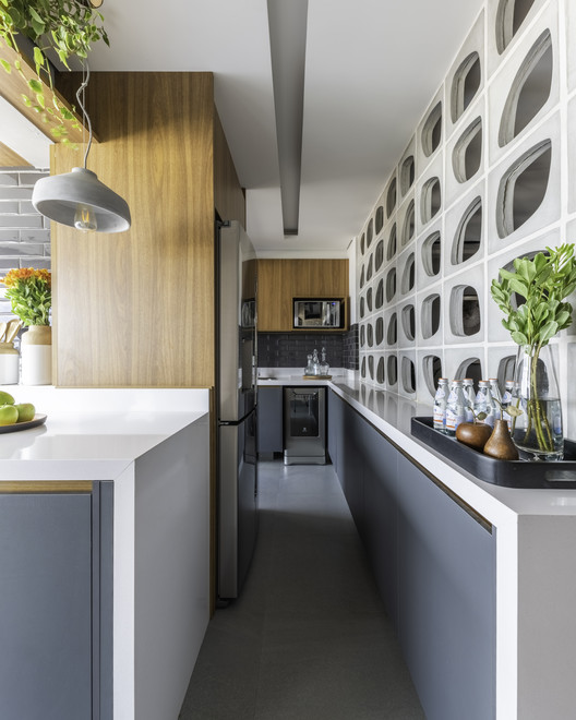 Cobogó Apartment / Pietro Terlizzi Arquitetura - Interior Photography, Kitchen, Countertop