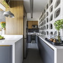 Cobogó Apartment / Pietro Terlizzi Arquitetura - Interior Photography, Apartment Interiors, Kitchen, Countertop