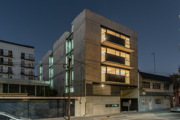 Edificio LT185 / ZD+A - Fotografía exterior, Ventanas, Fachada