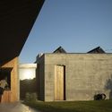 Casa Tojal / Contaminar Arquitectos - Fotografía exterior, Casas, Fachada, Puerta