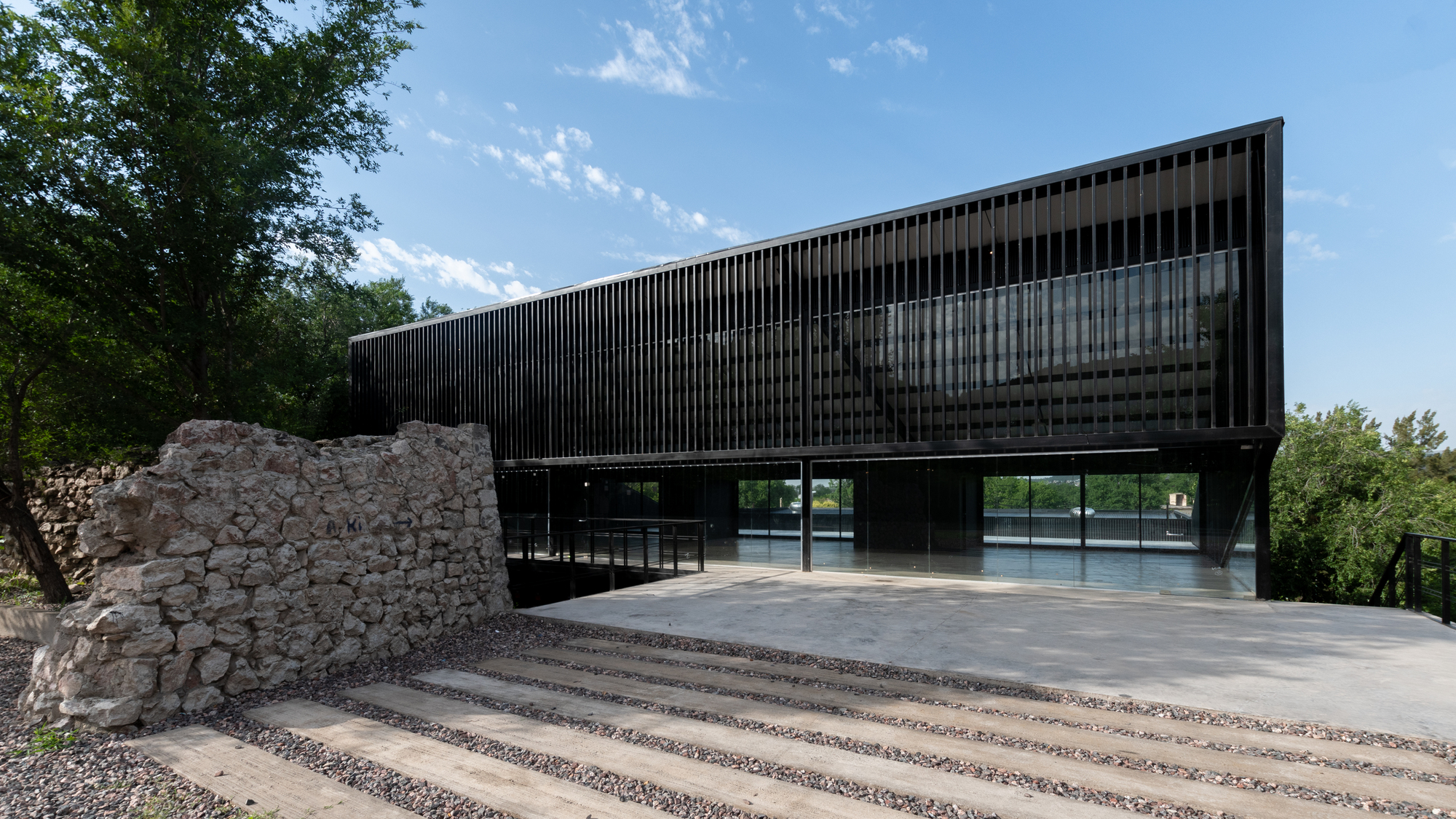 Gallery Of Premises E55 La Calera Bender Freiberg Arquitectos 3