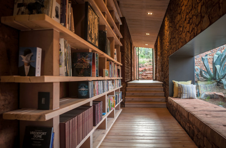 Witklipfontein Eco Lodge / GLH Architects - Interior Photography, Shelving, Windows