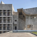 Palace of Assembly - Le Corbusier. Image © Roberto Conte