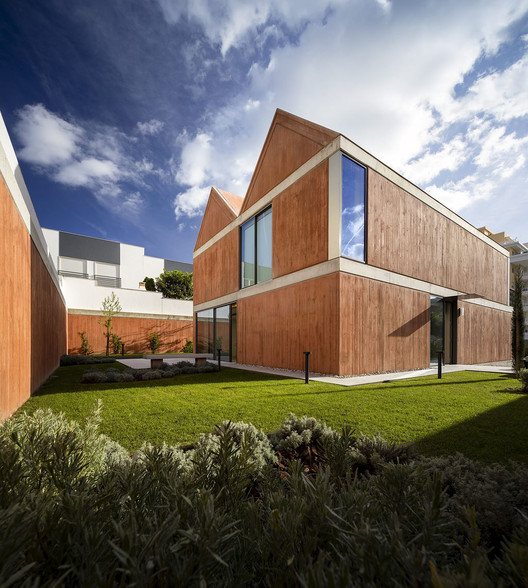 House in São Pedro do Estoril / ARX Portugal Arquitectos - Exterior Photography, Facade, Garden