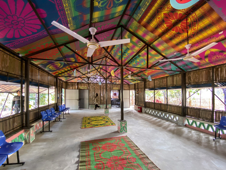 Integrated Community Center in Hindu-paraRohingya Refugee Camp / Rizvi Hassan - Interior Photography, Community Center, Table, Chair