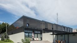 Box L Houses / Grupo Zegnea