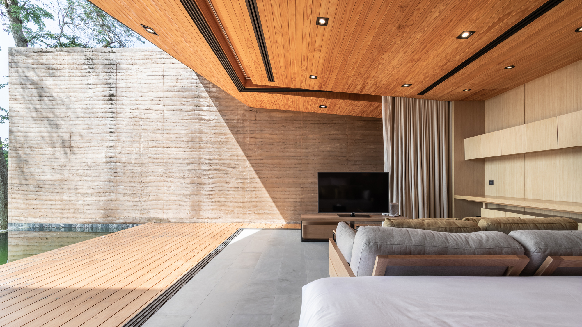 Galeria de Tara Villa / IDIN Architects 3