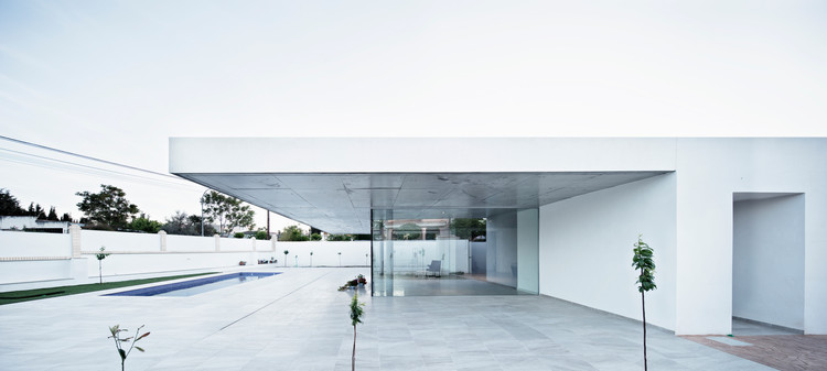 The House of Jesus  / Rubens Cortés Arquitectos + Raúl Rodríguez Ruiz (RRR) - Image 9 of 23