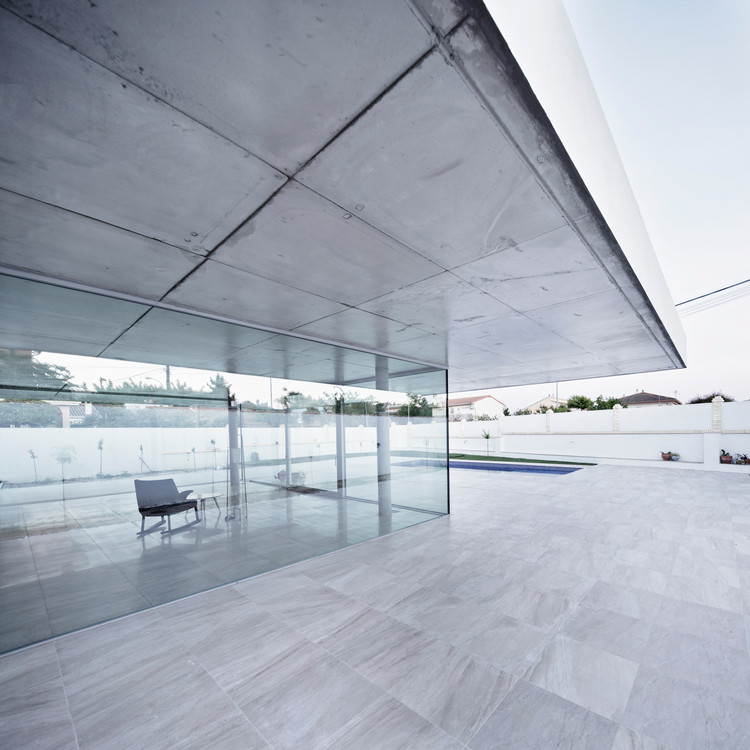 La Casa de Jesús / Rubens Cortés Arquitectos + Raúl Rodríguez Ruiz (RRR) - Fotografía interior