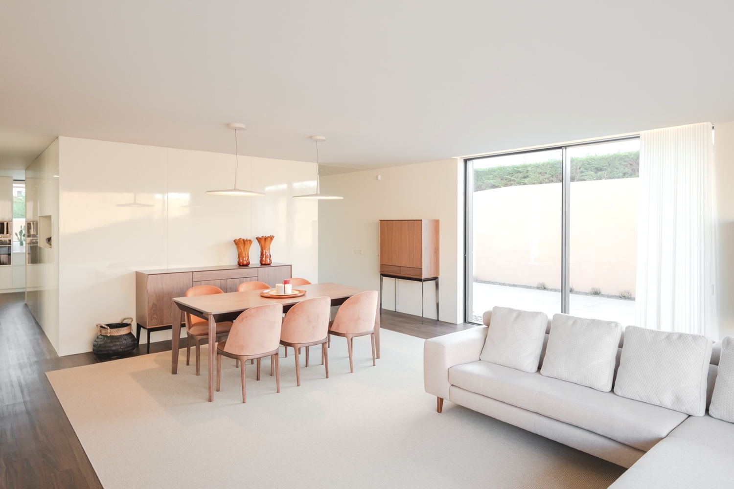 Casa Areia / Raulino Silva - Fotografia de Interiores, Dormitório, Porta, Fachada, Mesa, Cadeira