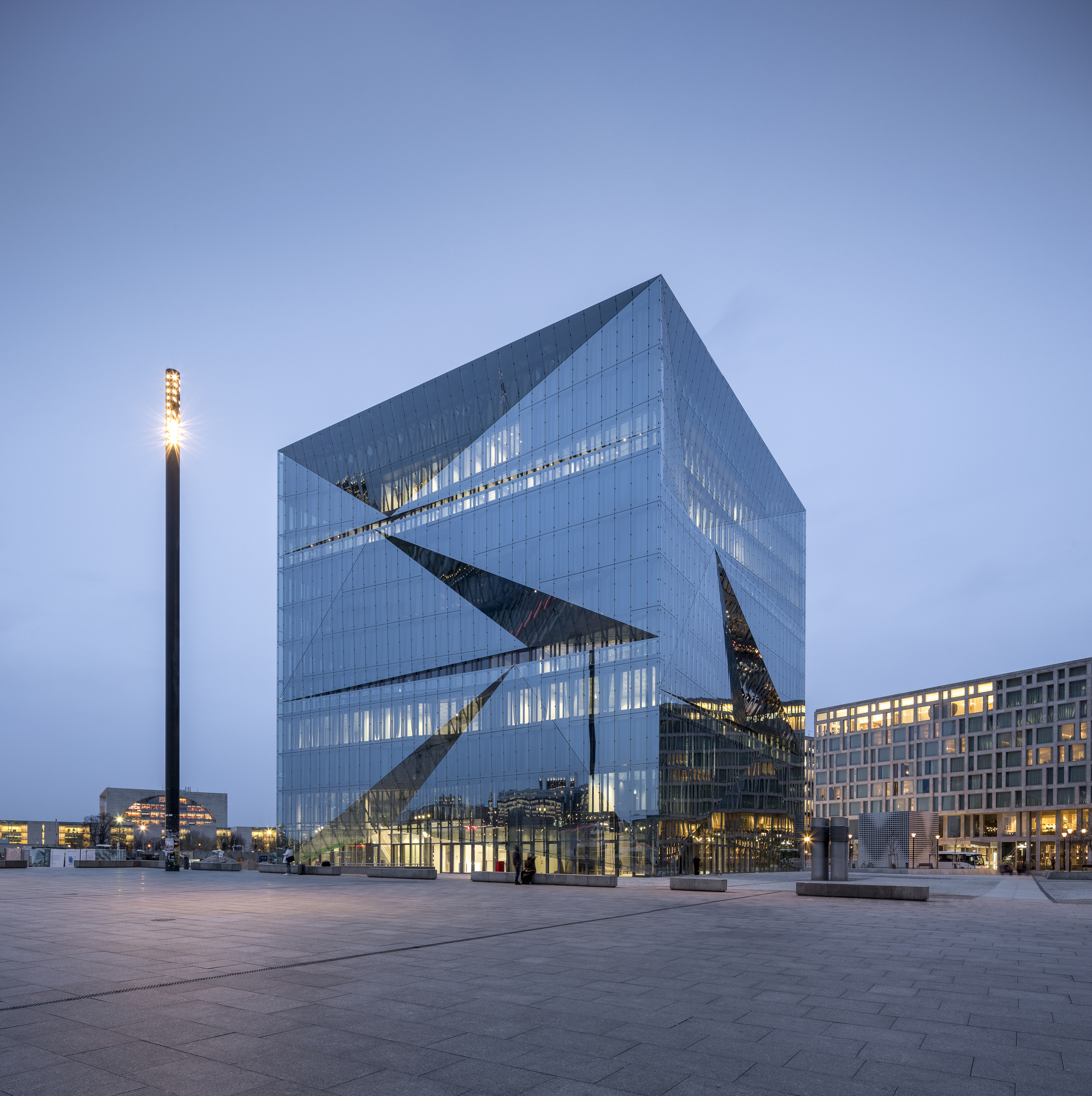 Gallery of cube berlin Smart Office Building / 3XN 13