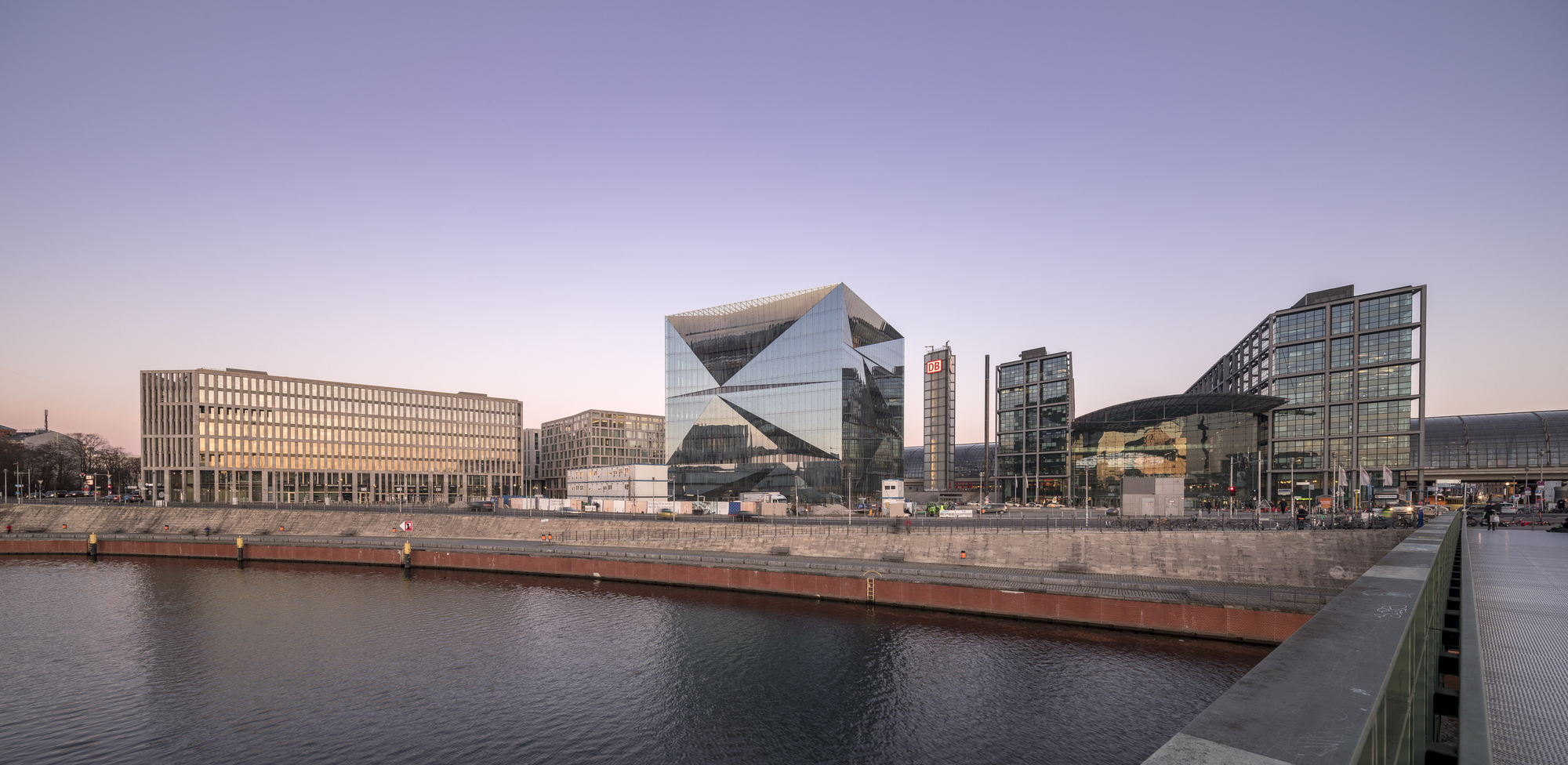 Gallery of cube berlin Smart Office Building / 3XN 9