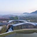 The Chengdu VUE Hotel & Resort Phase I / BUZZ/ Büro Ziyu Zhuang - Exterior Photography, Arch