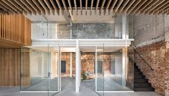 Converted Warehouse ZZ21 / FIRM architects