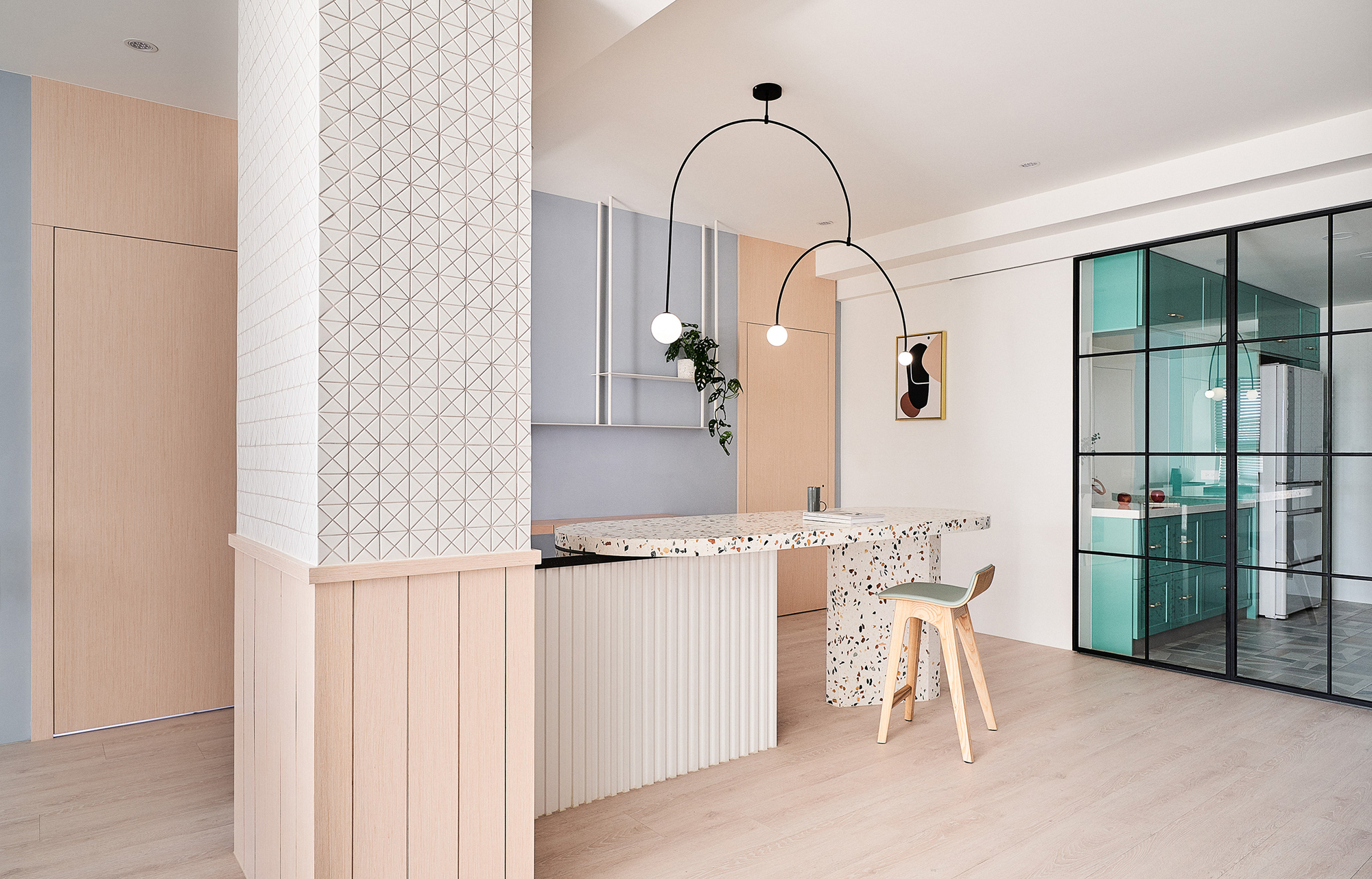 Gallery of Ne_On Apartment / NestSpace Design - 8
