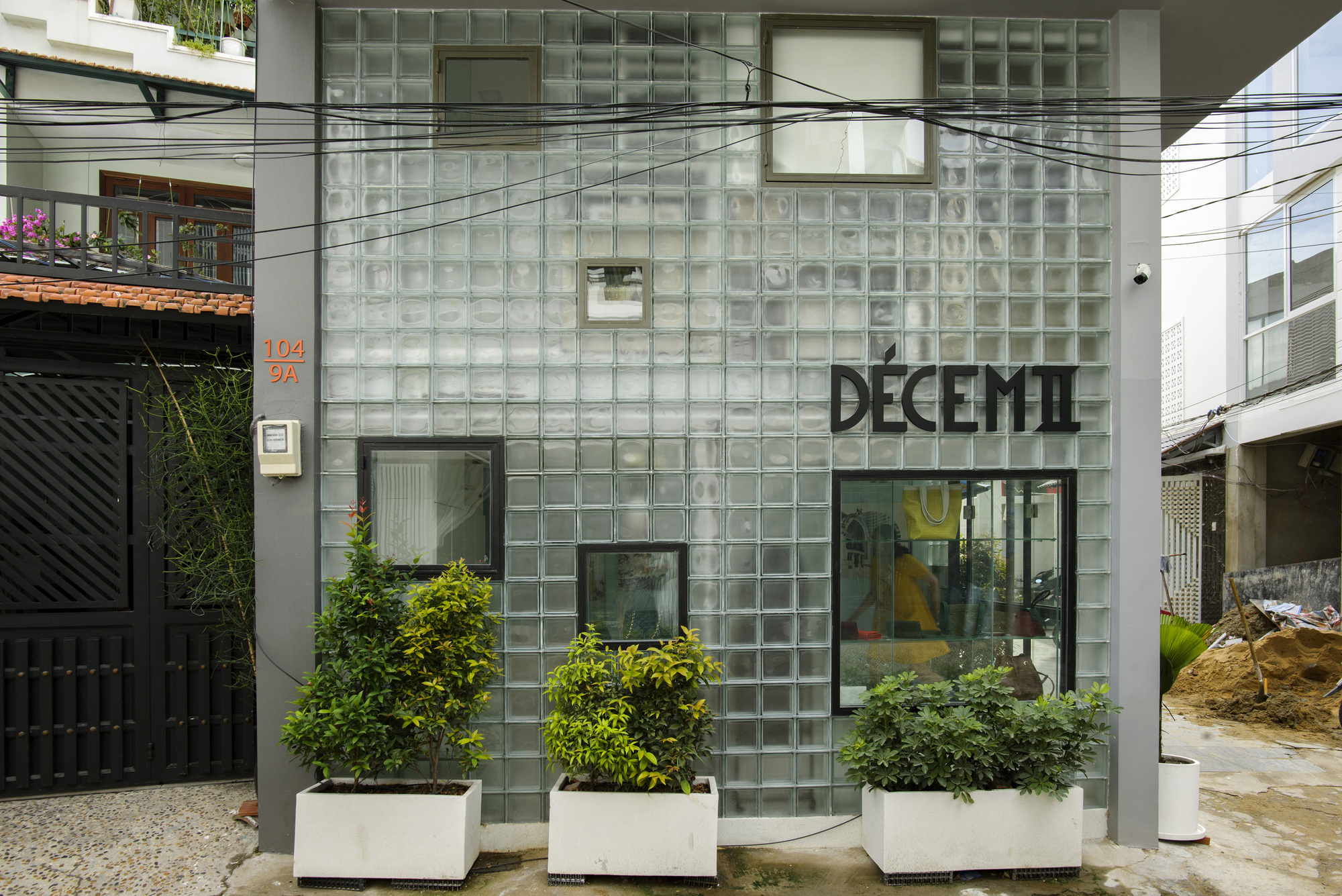 Gallery of Glassblock Micro House / ROOM+ Design & Build 19