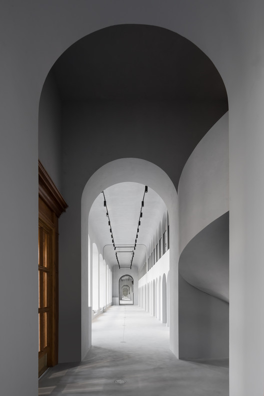 Rasario Boutique / Architectural Bureau WALL - Interior Photography, Arch, Arcade