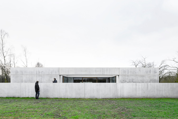 Casa para un artista / ARHITEKTURA / OFFICE FOR URBANISM AND ARCHITECTURE - Fotografía exterior, Fachada