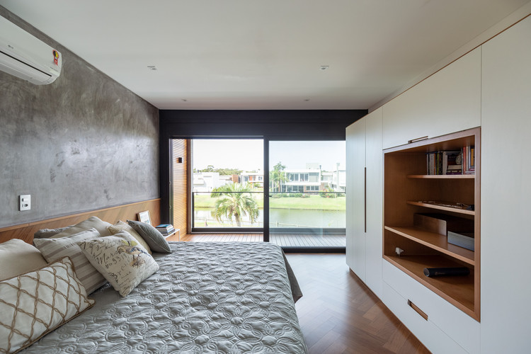 W House / Oficina Conceito Arquitetura - Interior Photography, Wood, Bed, Shelving