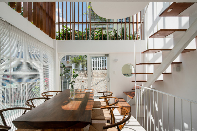 Hospedaje Komorebi / AD9 Architects - Fotografía interior, Comedor, Madera, Sillas, Vidrio