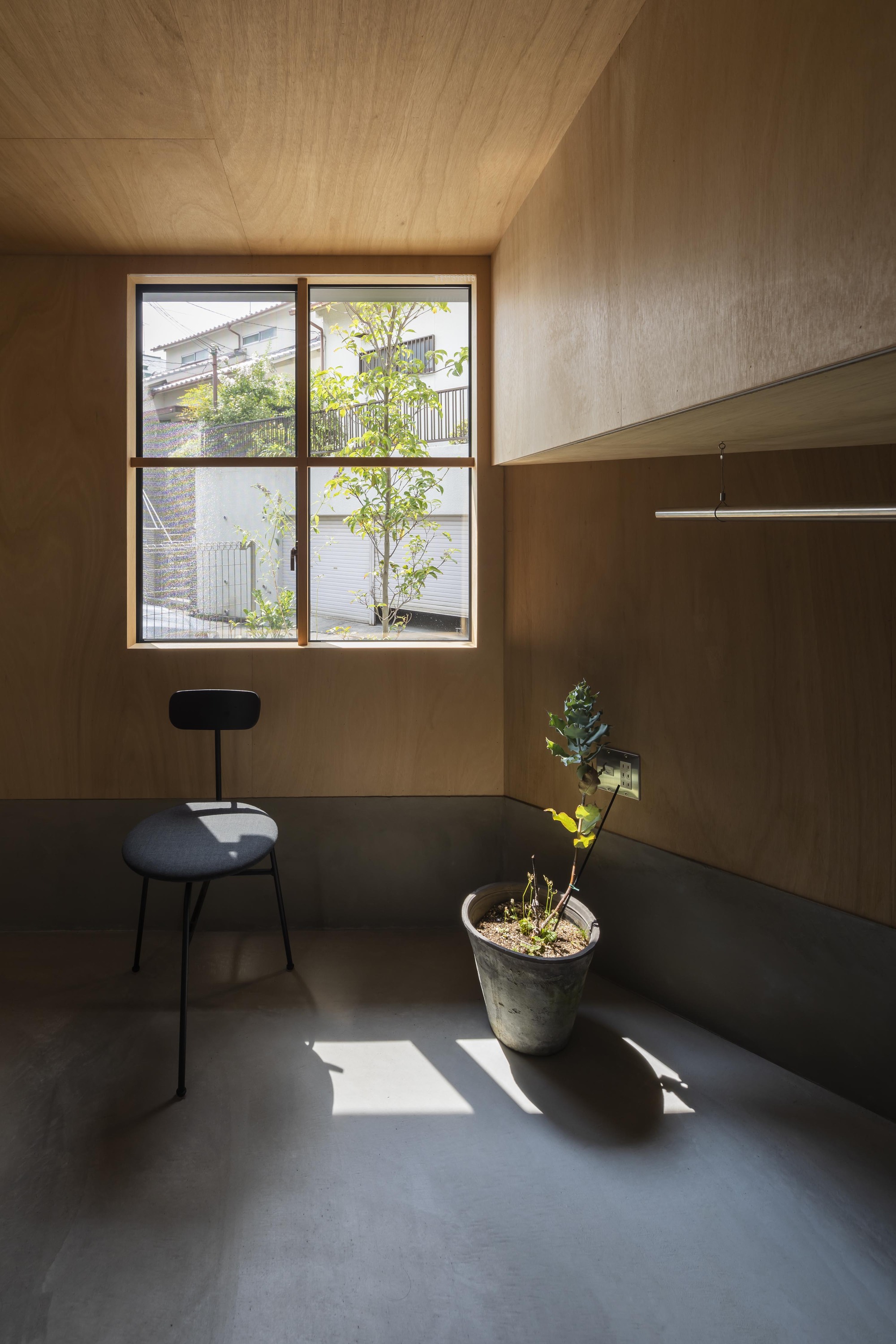 Gallery of House in Takatsuki / Tato Architects - 10