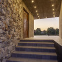 Casa al Golf / Adolfo Bavio Arquitectos - Fotografía interior, Casas, Escaleras, Puerta, Fachada, Barandas, Arco