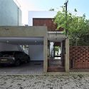 Casa en Kalalgoda / Damith Premathilake Architects - Fotografía exterior, Casas