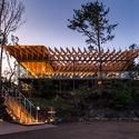 Restaurante Mikuni Izukogen / Kengo Kuma and Associates - Fotografia de Exterior, Madeira, Escada