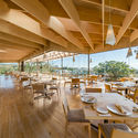 Restaurante Mikuni Izukogen / Kengo Kuma and Associates - Fotografia de Interiores, Sala de Jantar, Cadeira, Viga