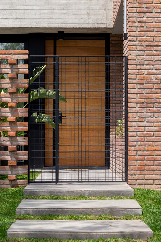 LP.0405 House / Nómade Arquitectura - Exterior Photography, Brick