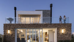 Riviera MR House / Corteo Arquitetos
