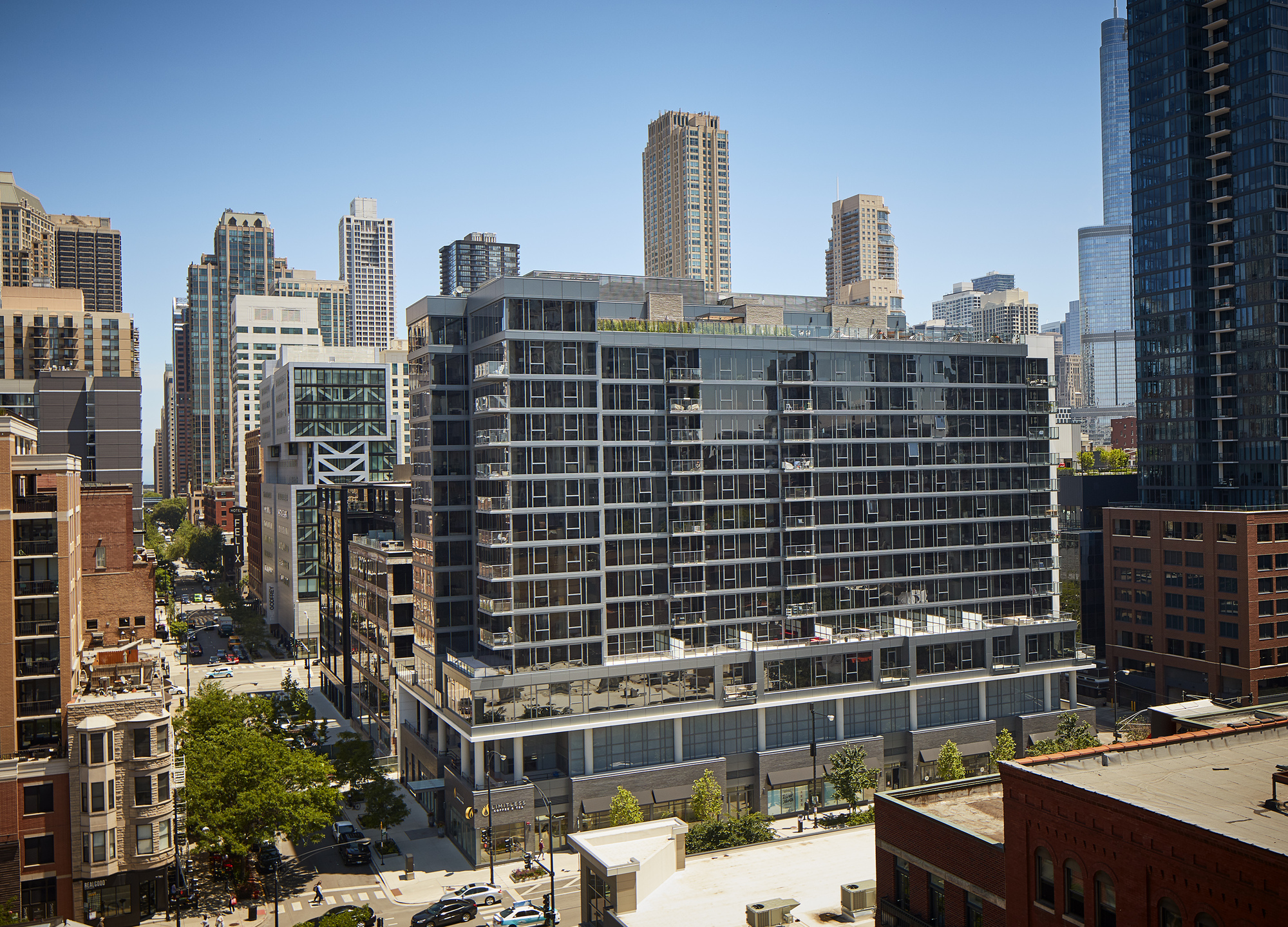 Gallery of Marlowe Apartments / Antunovich Associates 17
