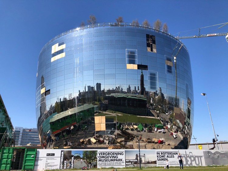 Las últimas imágenes revelan el depósito de arte casi terminado de MVRDV para el Museo Boijmans Van Beuningen - Más Imágenes