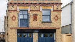 Love Walk House  / Vine Architecture Studio