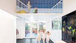 Quartiertreffpunkt Community Center / Focketyn Del Rio Studio