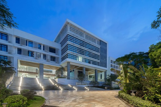 Escuela Yunhai de Shenzhen / AUBE CONCEPTION Escuela Yunhai de Shenzhen / AUBE CONCEPTION - Fotografía exterior, Fachada