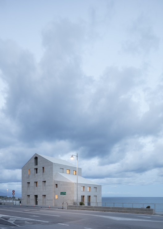 A House in the Sea  / Studio Marco Ciarlo Associati + Studio Daniele - Exterior Photography, Facade