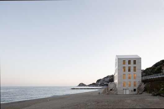 A House in the Sea  / Studio Marco Ciarlo Associati + Studio Daniele - Exterior Photography