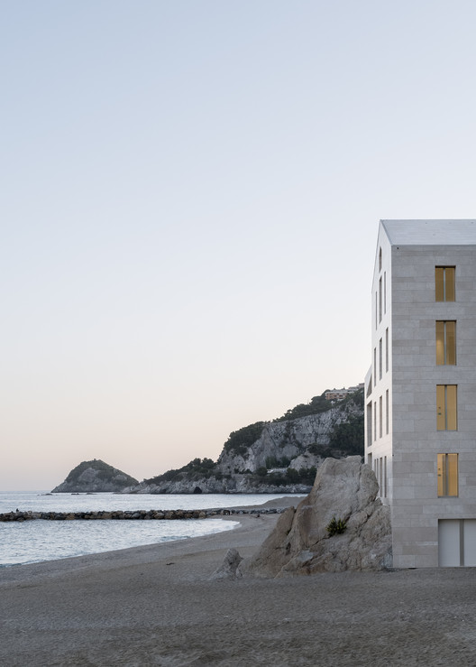 A House in the Sea  / Studio Marco Ciarlo Associati + Studio Daniele - Exterior Photography